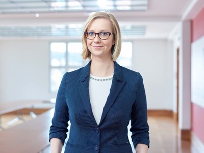 Ansprechpartner Cornelia Ehrler, Kommunikation und Marketing Jenoptik